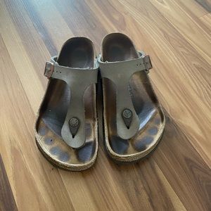 🚚Moving Sale🚚 Birkenstock Gizeh